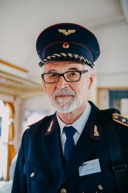 Portrait-Fotograf-Hamburg-Nürnberg-Sarah-Buth-People-Schaffner-Reportage-Bahnhofsmission-DB-Die-Bahn