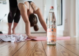 Vilsa-Social-Media-Yoga-Mineralwasser-Fotografin-Sarah-Buth-Hamburg 