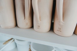 Gründerin des Keramik und Designlabels We are Studio Studio Ini Neumann