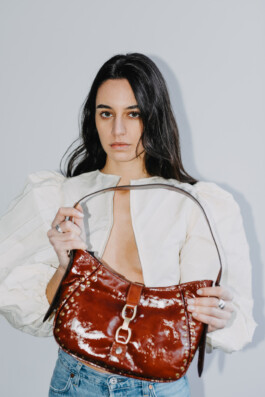 Porträt Session mit Model Maya im Hamburger Studio Clair mit Fotografin Sarah Buth 